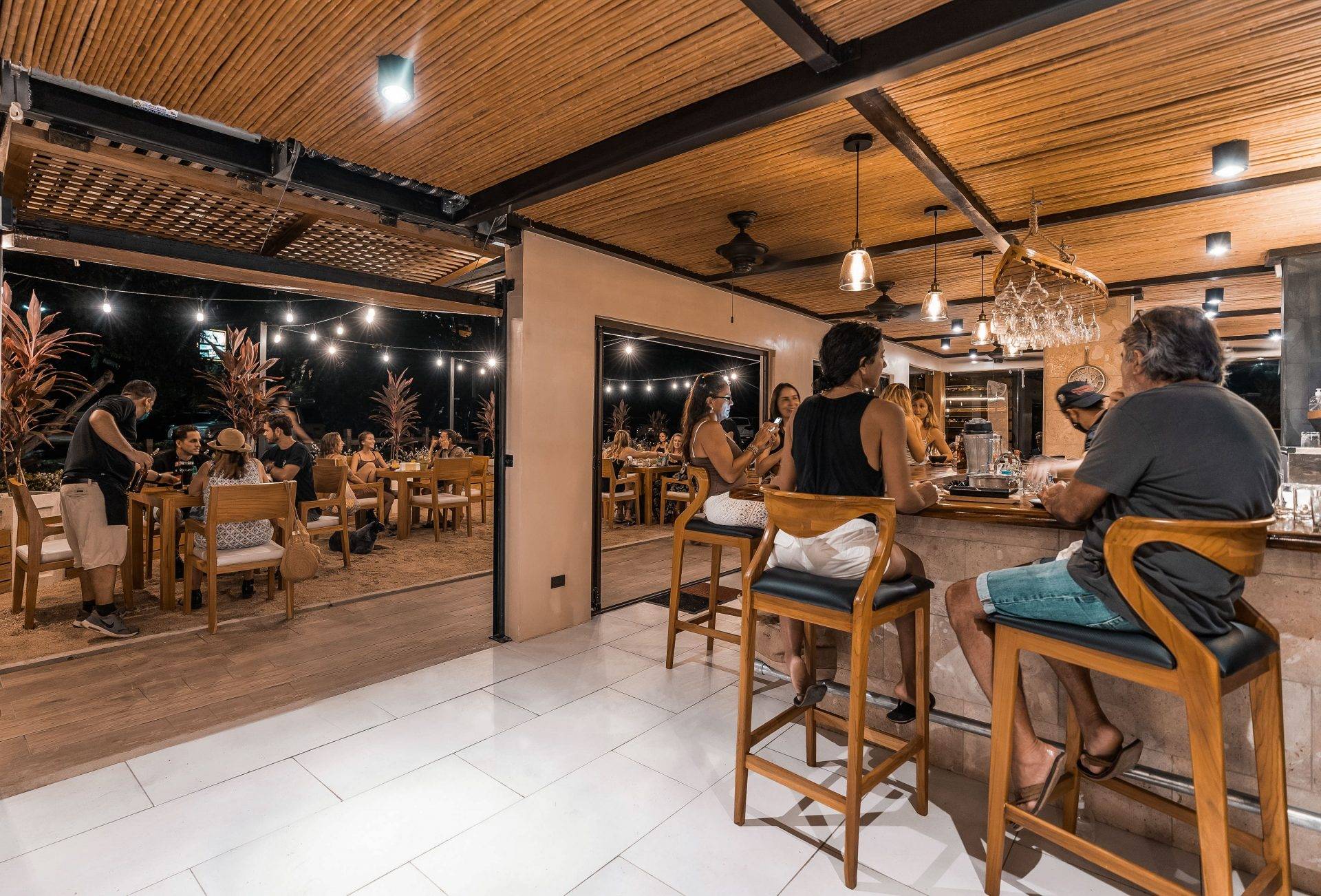 dine with toes in sand at Tamarindo restaurants