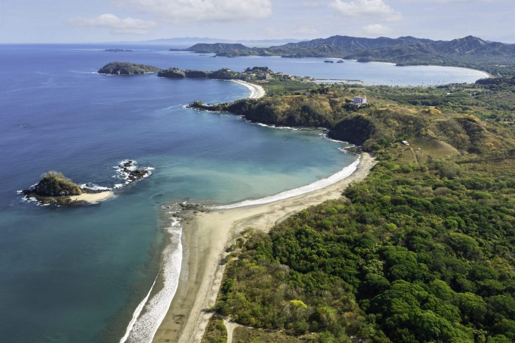 reasons to invest real estate in Costa Rica