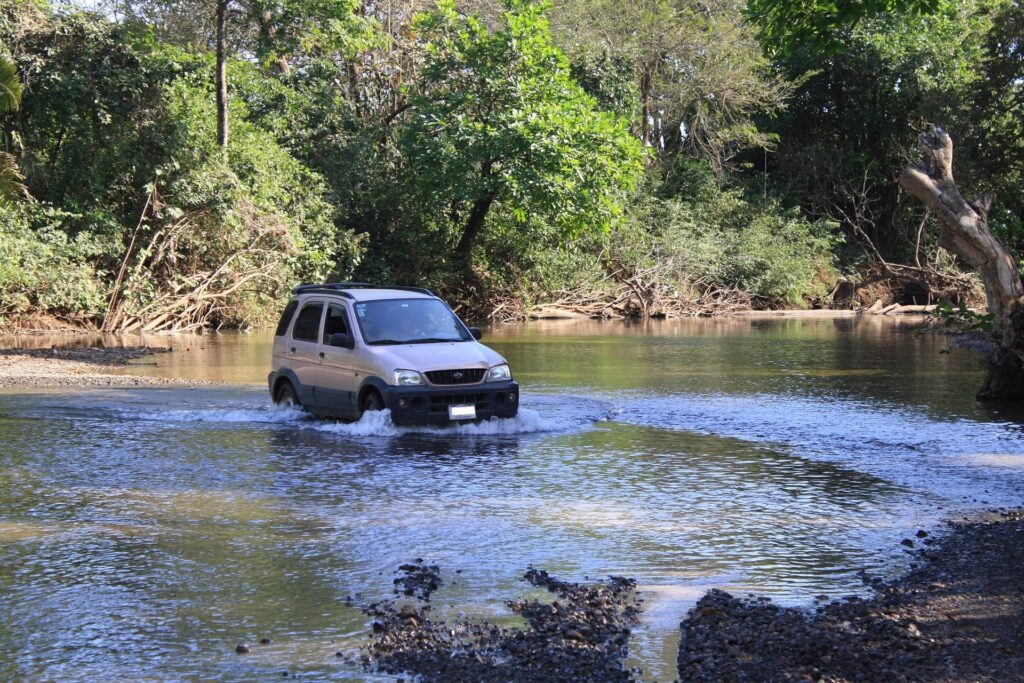 buying a car in Costa Rica considerations