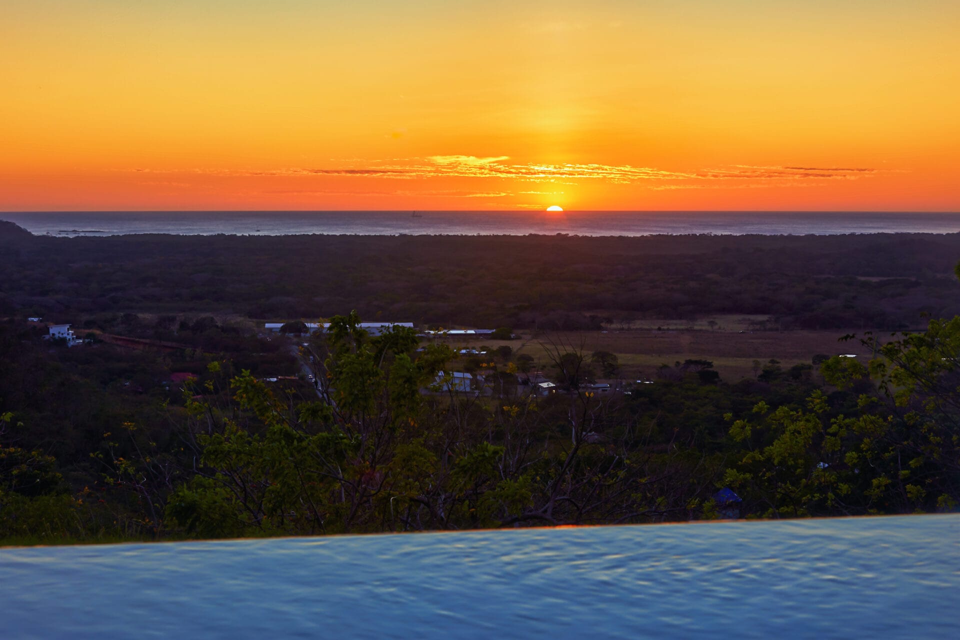 Mountain Oasis Retreat – 4+ Acre, Ocean-View Tamarindo Mountain Retreat with 7 one-bedroom units